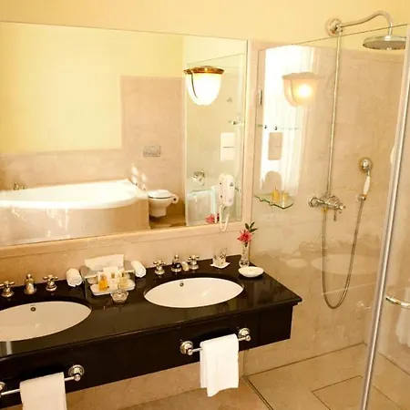 Hertelendy Kastely Exclusive 5* Kutas